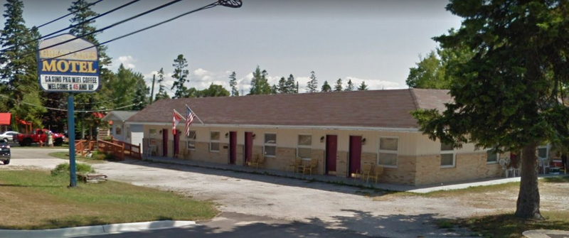 Great Lakes Motel - From Web Listing (newer photo)